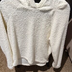 Elegant Cream Women's Turtleneck Sweater